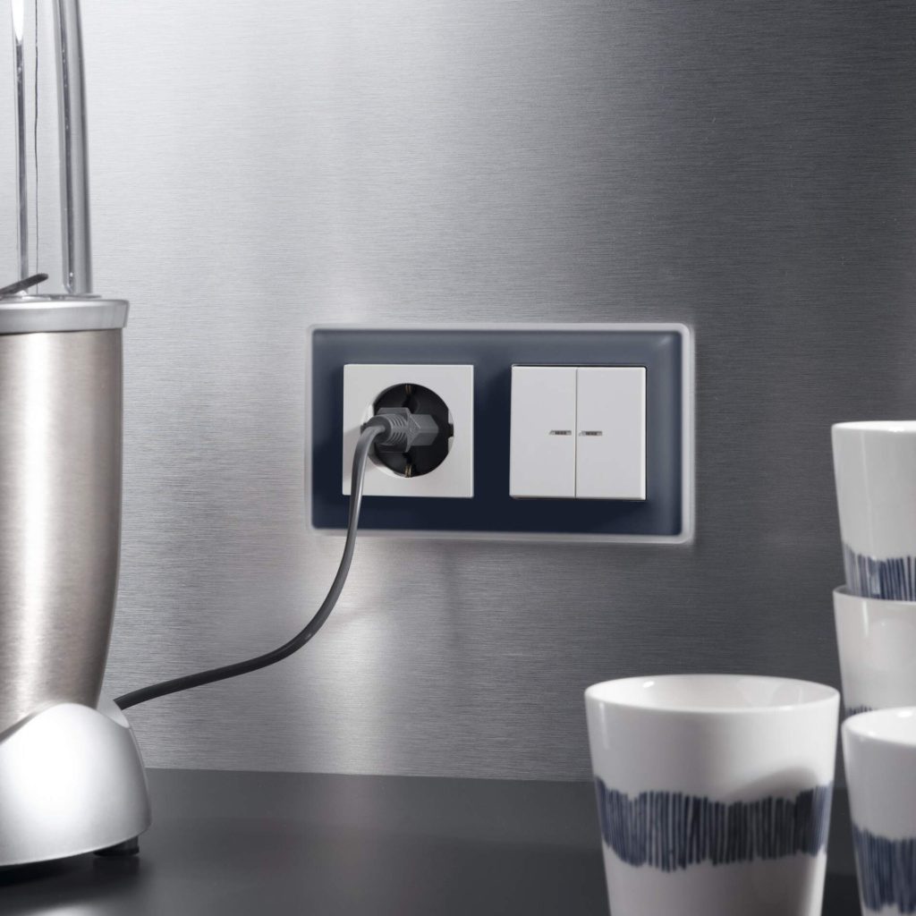 GIRA Schalterprogramm in modernem Interieur